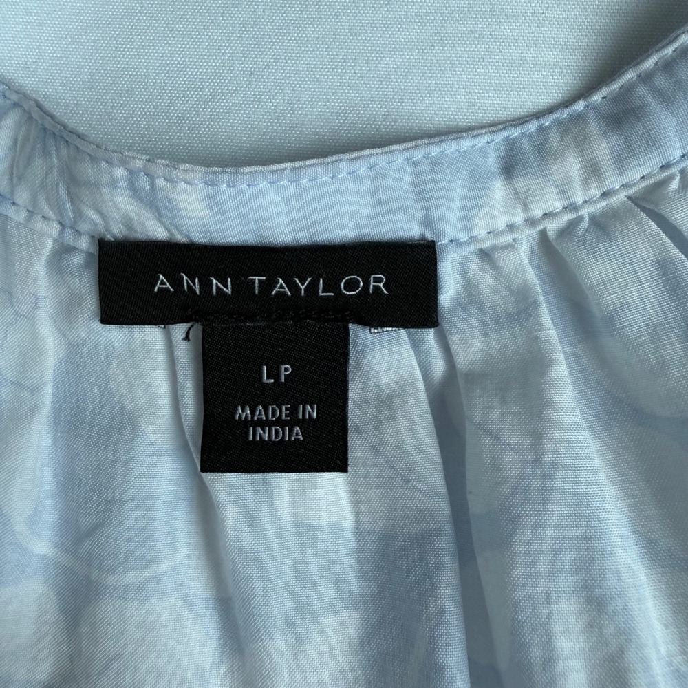 Ann Taylor Blue White Floral Puff Sleeve Cottagecore Peasant Blouse Top L Petite - Picture 4 of 6